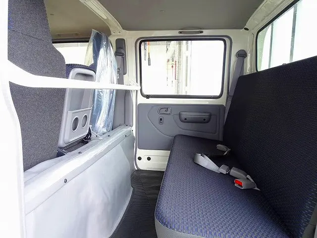 Wキャブ　6人乗り　PW(フロント/リア)|日野 デュトロ 2DG-XZU685M(4WD)の写真22