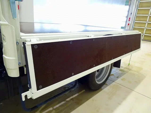 荷台内寸：257×178×38　三方開　リアアオリチェーン2個|日野 デュトロ 2DG-XZU685M(4WD)の写真30