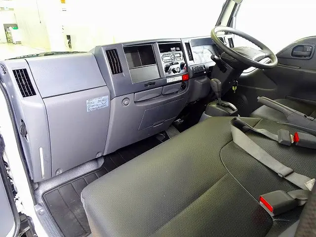 いすゞ エルフ TRG-NJR85A(2WD)の写真7