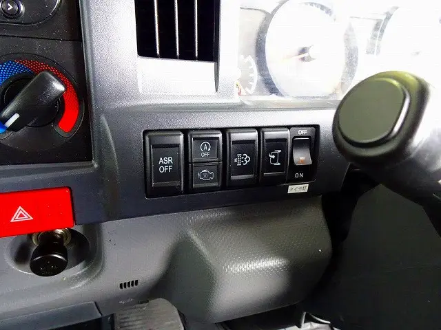 いすゞ エルフ TRG-NJR85A(2WD)の写真11