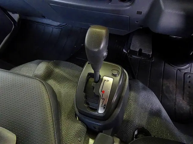 いすゞ エルフ TRG-NJR85A(2WD)の写真13