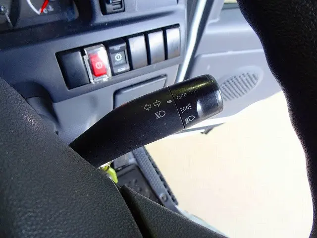 いすゞ エルフ TRG-NJR85A(2WD)の写真17