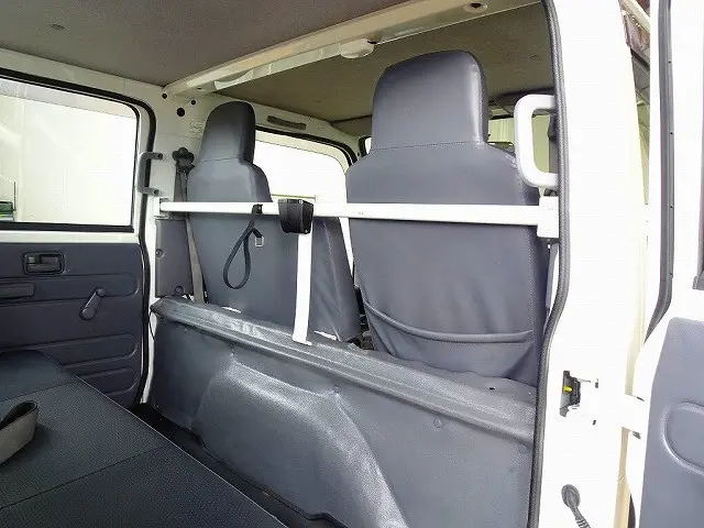 いすゞ エルフ TRG-NJR85A(2WD)の写真18