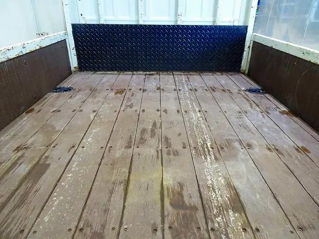 いすゞ エルフ TRG-NJR85A(2WD)の写真22