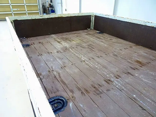 いすゞ エルフ TRG-NJR85A(2WD)の写真27