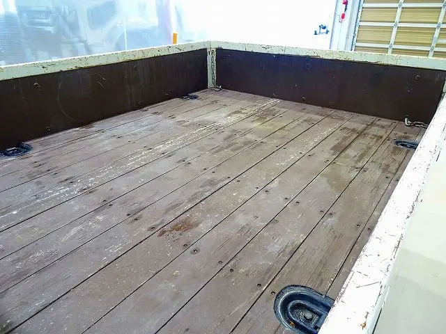 いすゞ エルフ TRG-NJR85A(2WD)の写真28