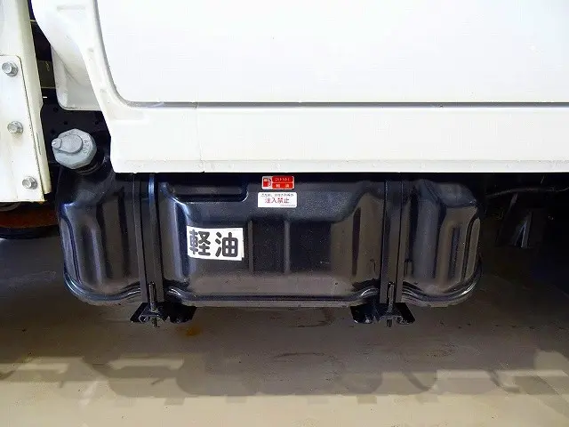 いすゞ エルフ TRG-NJR85A(2WD)の写真31