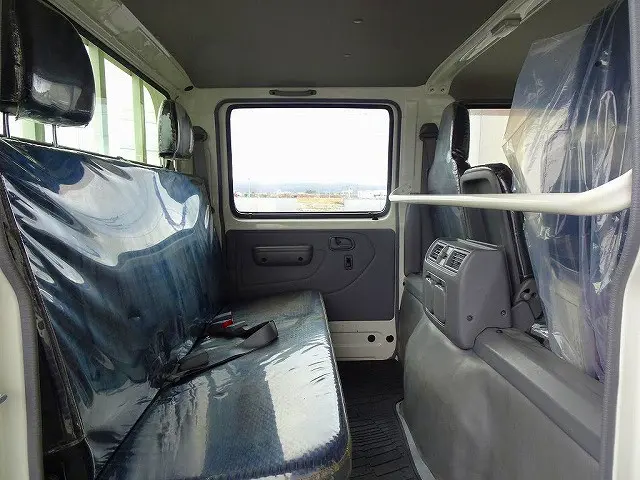 Wキャブ　6人乗り　PW(フロント/リア)　リアヒーター/クーラー付　消火器1個|トヨタ ダイナ 2RG-XZU655(2WD)の写真20