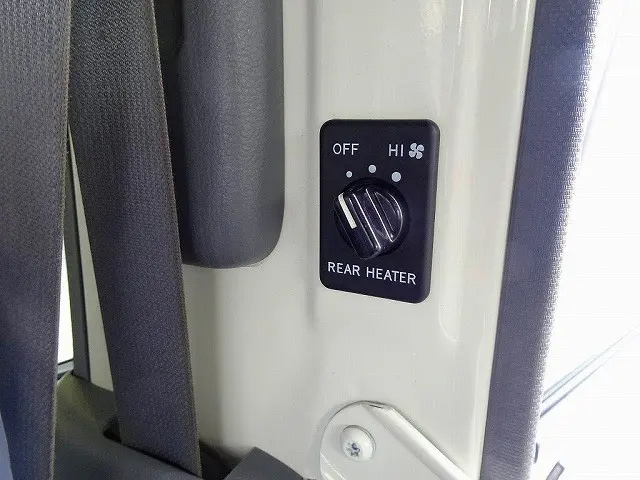Wキャブ　6人乗り　PW(フロント/リア)　リアヒーター/クーラー付|トヨタ ダイナ 2RG-XZU655(2WD)の写真24