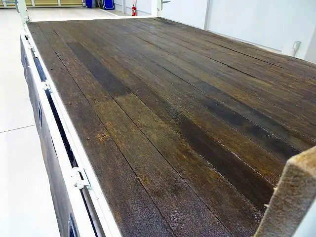 荷台内寸：329×178×36　三方開　床板二重張り　ロープ穴3対　前立て鳥居板張り/左右角出しボルト止め/枕木取付　垂直PG/600kg付|トヨタ ダイナ 2RG-XZU655(2WD)の写真30