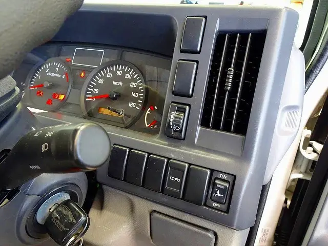 いすゞ エルフ TRG-NHS85A(4WD)の写真17