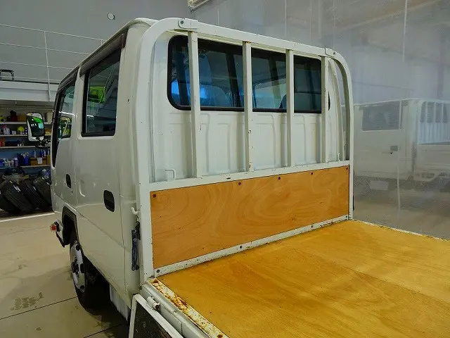 荷台内寸:206×161×38 三方開 床板張替え 垂直パワーゲート 600kg 新明和/RE06-1133 長:83cm/有効長:70cm 幅:158cm 左リア支柱PGスイッチ|いすゞ エルフ TRG-NHS85A(4WD)の写真28