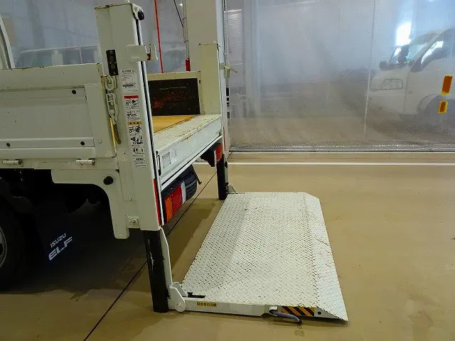 垂直パワーゲート 600kg 新明和/RE06-1133 長:83cm/有効長:70cm 幅:158cm 左リア支柱PGスイッチ|いすゞ エルフ TRG-NHS85A(4WD)の写真35