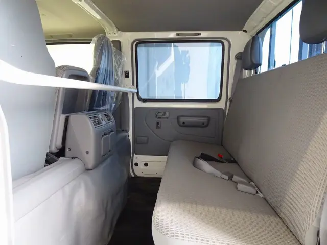 Wキャブ　6人乗り　PW(フロント/リア)　リアヒーター/クーラー付　リアガラス三面スモークフィルム貼り|トヨタ トヨエース LDF-KDY281(4WD)の写真24