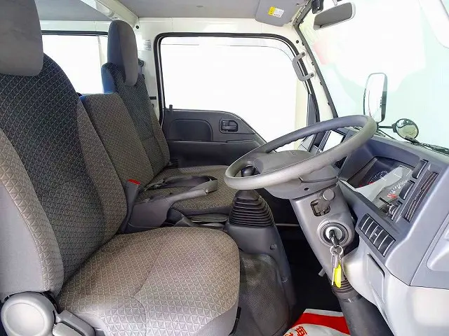 AC PS PW(フロントのみ) SRS ABS キーレス 社外メモリーナビ/バックカメラ連動/DVD ETC バックモニター ドラレコ ターボ アイドリングストップ リアヒーター/クーラー付|いすゞ エルフ TRG-NHS85A(4WD)の写真6