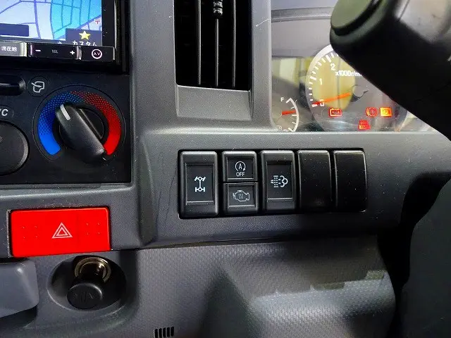 いすゞ エルフ TRG-NHS85A(4WD)の写真11