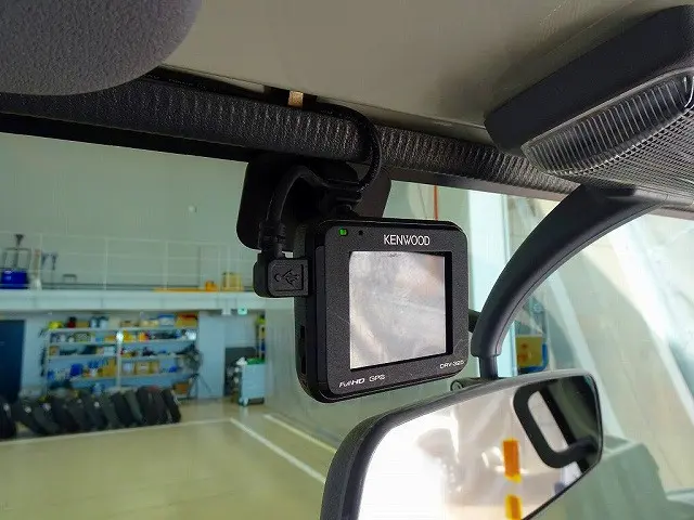 ドライブレコーダー|いすゞ エルフ TRG-NHS85A(4WD)の写真16