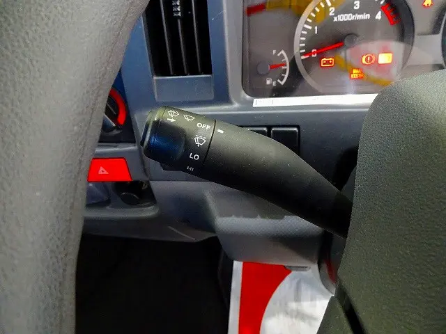 いすゞ エルフ TRG-NHS85A(4WD)の写真20