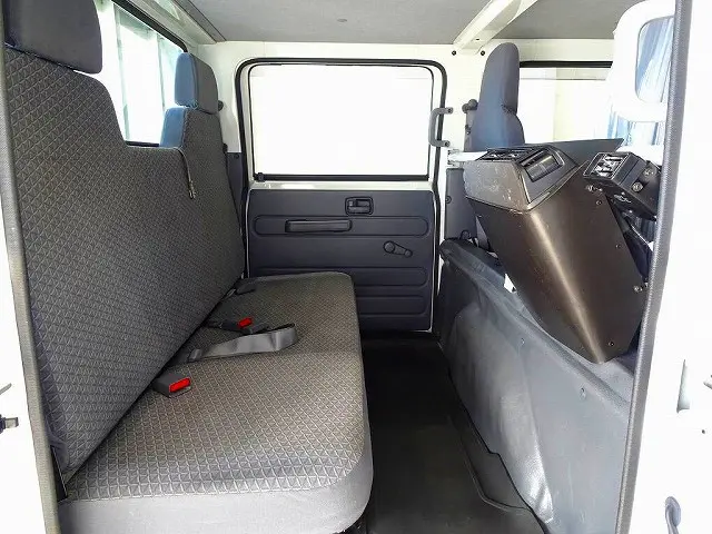 Wキャブ 6人乗り PW(フロントのみ) リアヒーター/クーラー付|いすゞ エルフ TRG-NHS85A(4WD)の写真23