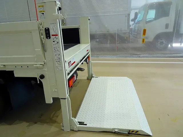 垂直パワーゲート 600kg 極東開発/V601B-1MKT1 長:85cm/有効長:75cm 幅:157cm 左リア支柱PGスイッチ|トヨタ ダイナ 2DG-GDY281(4WD)の写真29