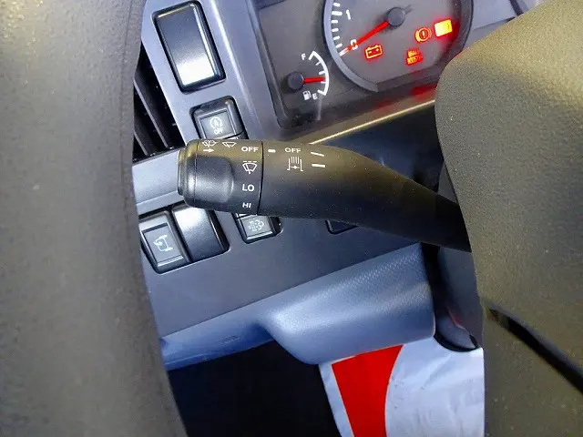 いすゞ エルフ TRG-NPR85AR(2WD)の写真17