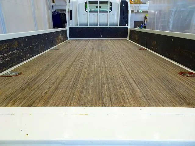 荷台内寸：443×208×38　三方開　左右セイコーラック　埋め込みフック3対　2段折れ式垂直パワーゲート 800kg付|いすゞ エルフ TRG-NPR85AR(2WD)の写真19