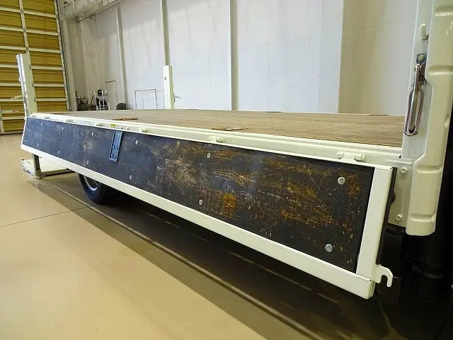 荷台内寸：443×208×38　三方開　左右セイコーラック　埋め込みフック3対　2段折れ式垂直パワーゲート 800kg付|いすゞ エルフ TRG-NPR85AR(2WD)の写真24