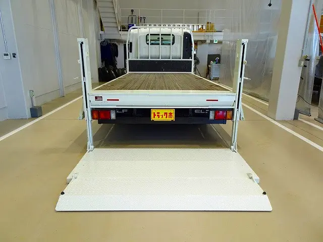 荷台内寸：443×208×38　三方開　左右セイコーラック　埋め込みフック3対　2段折れ式垂直パワーゲート 800kg付|いすゞ エルフ TRG-NPR85AR(2WD)の写真28