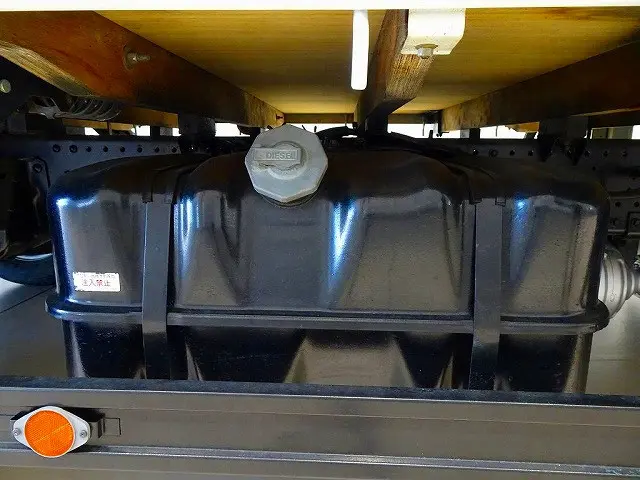 いすゞ エルフ TRG-NPR85AR(2WD)の写真44