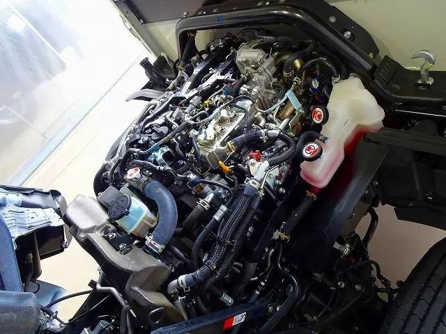 エンジンルーム|トヨタ ダイナ 2DG-GDY281(4WD)の写真34