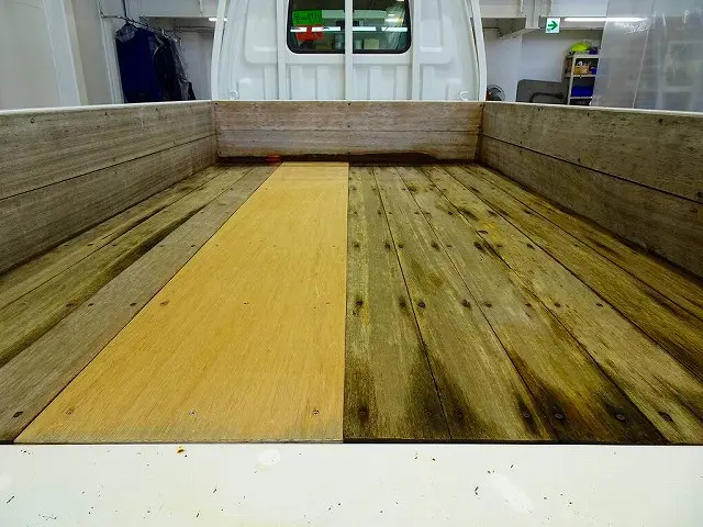 荷台内寸:270×157×34 三方開 荷台内板張り加工 2段折れ式垂直PG 300kg付|マツダ ボンゴトラック ABF-SKP2L(4WD)の写真17