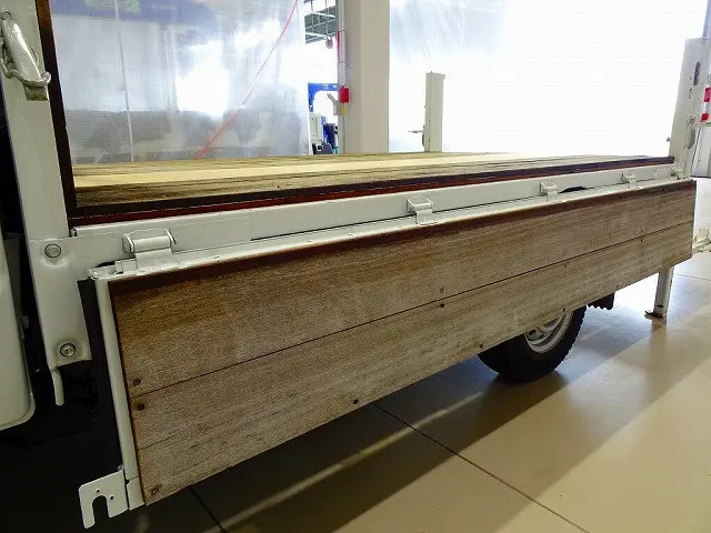 荷台内寸:270×157×34 三方開 荷台内板張り加工 2段折れ式垂直PG 300kg付|マツダ ボンゴトラック ABF-SKP2L(4WD)の写真23
