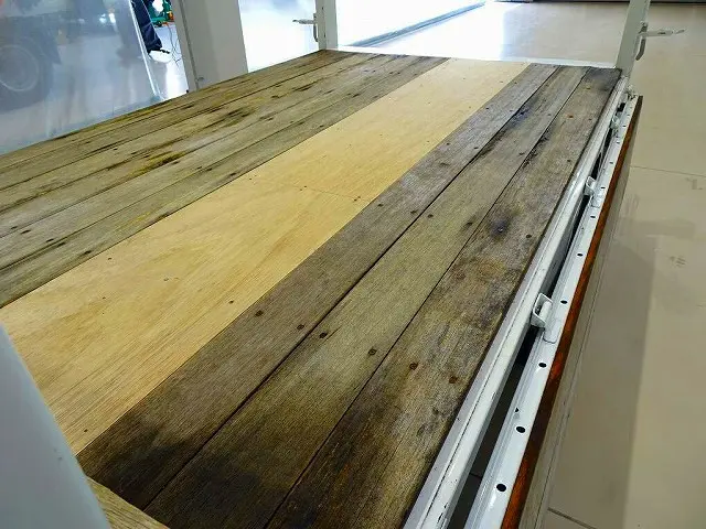 荷台内寸:270×157×34 三方開 荷台内板張り加工 2段折れ式垂直PG 300kg付|マツダ ボンゴトラック ABF-SKP2L(4WD)の写真24