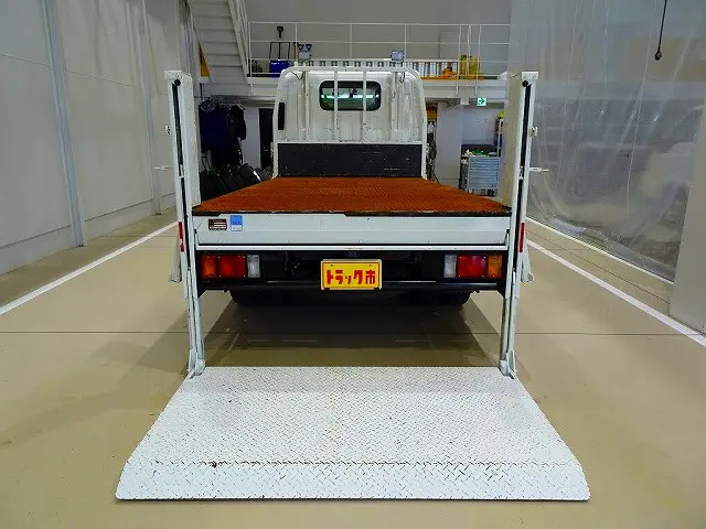 荷台内寸：352×180×38　三方開　左右セイコーラック　左右アオリ上部縞鋼板張り　ロープ穴3対　床縞鋼板張り　鳥居左右作業灯個　垂直PG/800kg付|いすゞ エルフ 2RG-NMR88R(2WD)の写真33