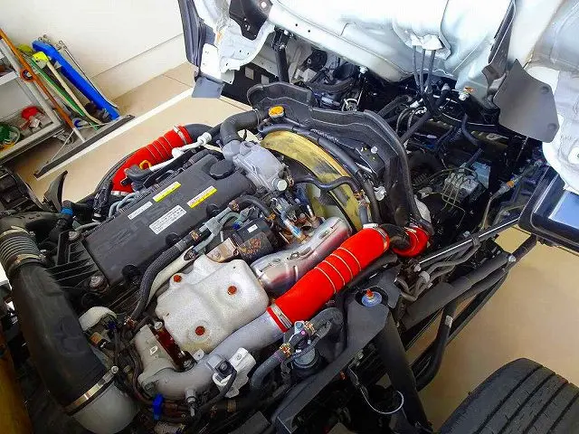 エンジンルーム|いすゞ エルフ 2RG-NMR88R(2WD)の写真41