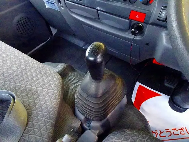 フロア5MT|いすゞ エルフ TPG-NKS85A(4WD)の写真13