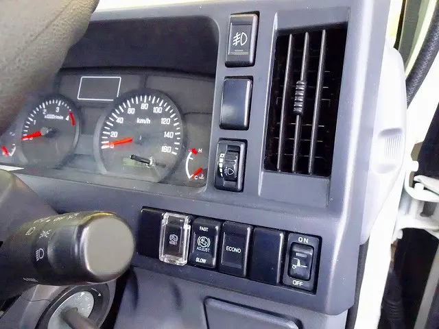 いすゞ エルフ TPG-NKS85A(4WD)の写真15