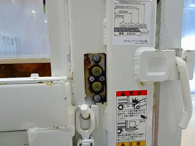 垂直パワーゲート 600kg 新明和/RE06-1133 長:100cm/有効長:87cm 幅:158cm 左リア支柱PG上下スイッチ 左シャシリアPGスイッチコード|いすゞ エルフ TPG-NKS85A(4WD)の写真32