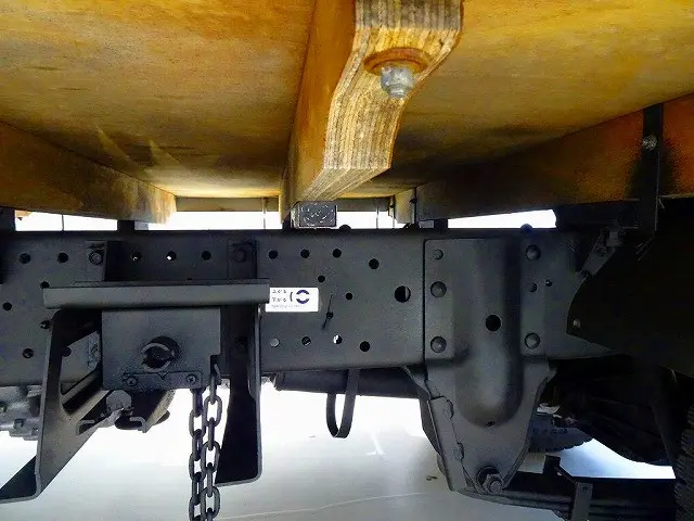 燃料タンク63L ※スペアタイヤ欠品 シャーシは 錆止め/マフラー塗装 仕上げに力を入れています。|いすゞ エルフ TPG-NKS85A(4WD)の写真39