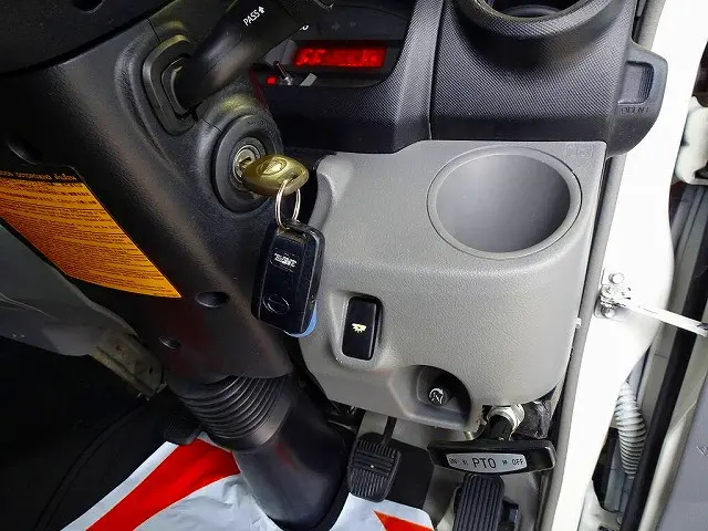 日野 デュトロ TKG-XZU710M(2WD)の写真17