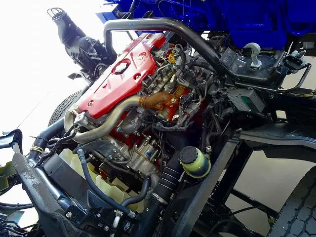 エンジンルーム|日野 デュトロ TKG-XZU710M(2WD)の写真37