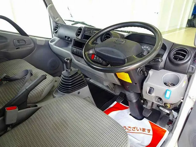 AC PS PW SRS ABS キーフリー 左右電格ミラー AM/FMラジオ ETC バックモニター ターボ 排気ブレーキ 車線逸脱警報装置 PCB フォグランプ TRC ハイルーフ|日野 デュトロ TKG-XZU655M(2WD)の写真5