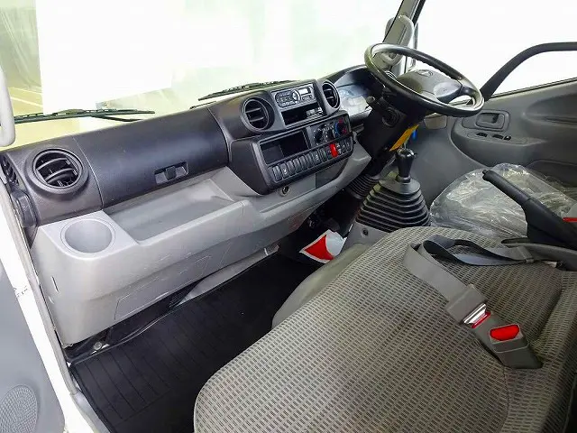 AC PS PW SRS ABS キーフリー 左右電格ミラー AM/FMラジオ ETC バックモニター ターボ 排気ブレーキ 車線逸脱警報装置 PCB フォグランプ TRC ハイルーフ|日野 デュトロ TKG-XZU655M(2WD)の写真7