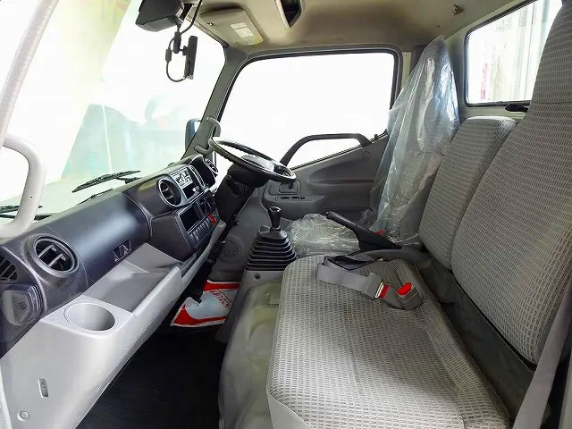 AC PS PW SRS ABS キーフリー 左右電格ミラー AM/FMラジオ ETC バックモニター ターボ 排気ブレーキ 車線逸脱警報装置 PCB フォグランプ TRC ハイルーフ|日野 デュトロ TKG-XZU655M(2WD)の写真8