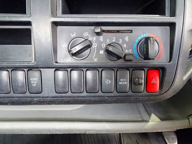 トヨタ ダイナ TKG-XZU720(2WD)の写真11