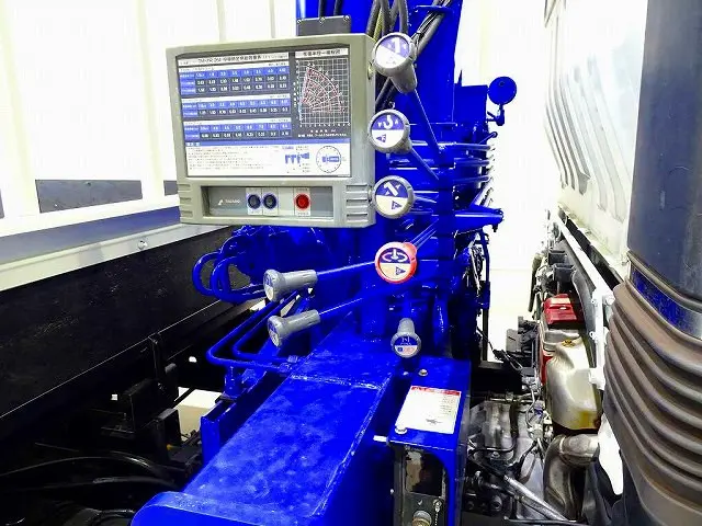 荷台内寸:430×208×38 三方開 床板アピトン張り替え 横ねた13本 タダノ4段 2.6t吊り TM-ZR264 H18年製 ラジコン/フックイン付 ※令和7年4月クレーン年次点検済|トヨタ ダイナ TKG-XZU720(2WD)の写真30