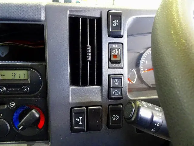いすゞ エルフ TPG-NPR85YN(2WD)の写真15