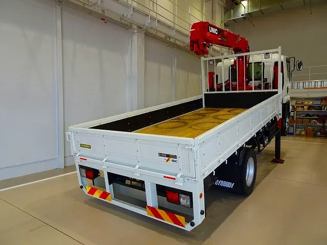 お問合せ管理No.E311　R7 フォワード 1.9t 4WD 標準ベッド付 ユニック3段セルフクレーン付 210ps 未使用車|いすゞ フォワード 2RG-FRS90J4(4WD)の写真3