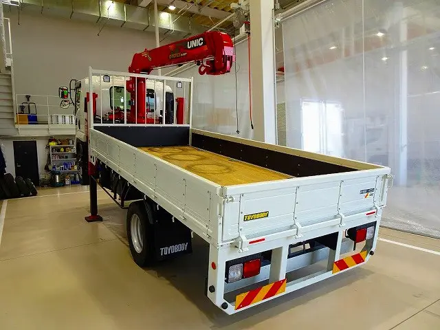 お問合せ管理No.E311　R7 フォワード 1.9t 4WD 標準ベッド付 ユニック3段セルフクレーン付 210ps 未使用車|いすゞ フォワード 2RG-FRS90J4(4WD)の写真4