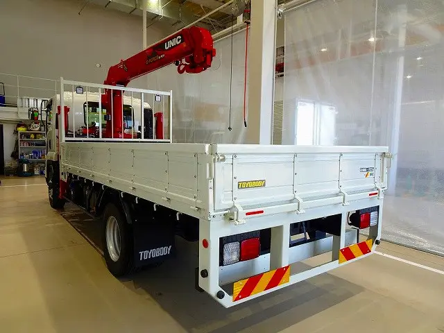 お問合せ管理No.E311　R7 フォワード 1.9t 4WD 標準ベッド付 ユニック3段セルフクレーン付 210ps 未使用車|いすゞ フォワード 2RG-FRS90J4(4WD)の写真8